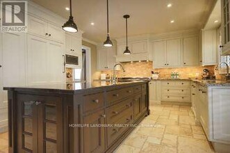 2156 Heathcliff Ct in Oakville, ON - Building Photo - Building Photo