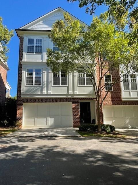 1295 Lullwater Park Cir in Atlanta, GA - Building Photo