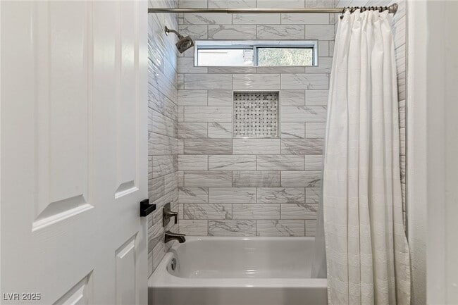 property at 1426 Foothills Village Dr