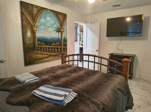 2206 Coolidge St in Hollywood, FL - Building Photo - Building Photo