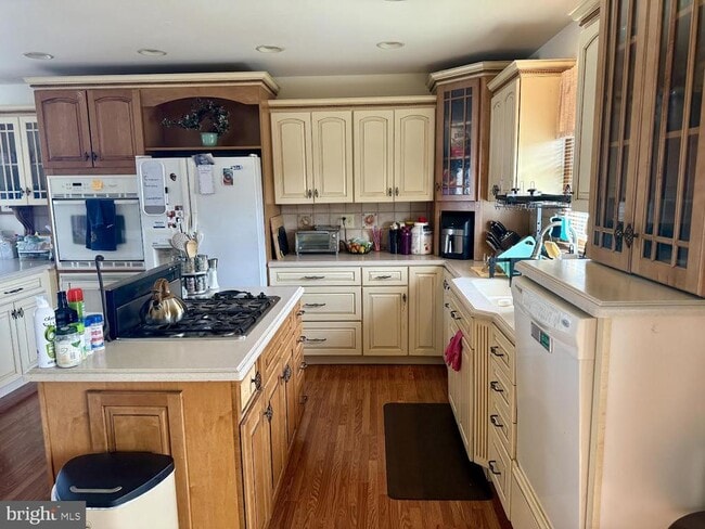 property at 507 N Main St