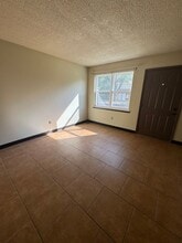 4525 W Bellview in Columbia, MO - Building Photo - Building Photo