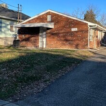 7210 Ohio Ave, Unit 1 in Deer Park, OH - Foto de edificio - Building Photo