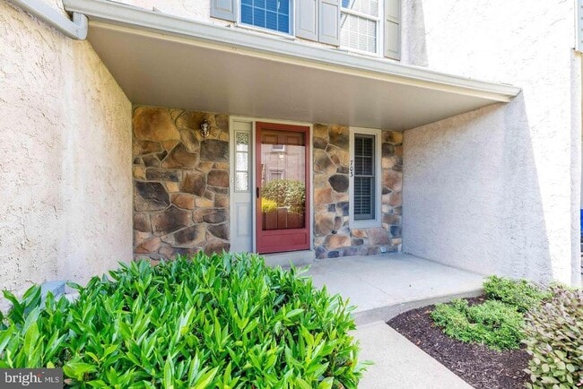 property at 703 Winchester Ct