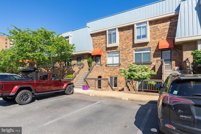 1765 S Hayes St in Arlington, VA - Building Photo - Building Photo