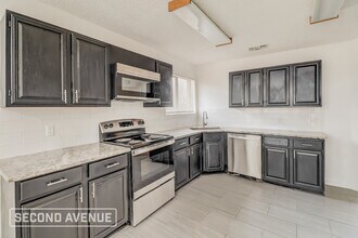 8802 Briarwood Dr in Rowlett, TX - Foto de edificio - Building Photo