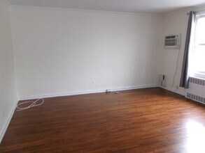 69-14 Fresh Meadow Ln-Unit -1 in Queens, NY - Building Photo - Building Photo