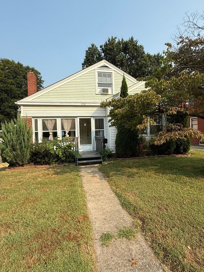 property at 310 E Park Pl