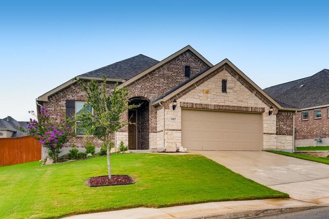 13827 Quiet Fox Ln in San Antonio, TX - Building Photo - Building Photo