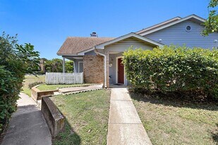 1601 Faro Dr in Austin, TX - Building Photo