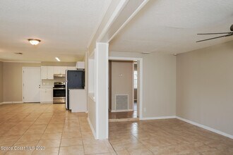 700 Fairhaven St NE in Palm Bay, FL - Building Photo - Building Photo