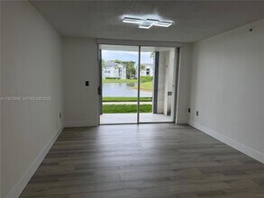4350 NW 107th Ave, Unit 106 in Doral, FL - Building Photo - Building Photo