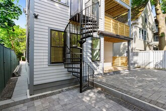 8 Holly Ave in Cambridge, MA - Building Photo - Building Photo