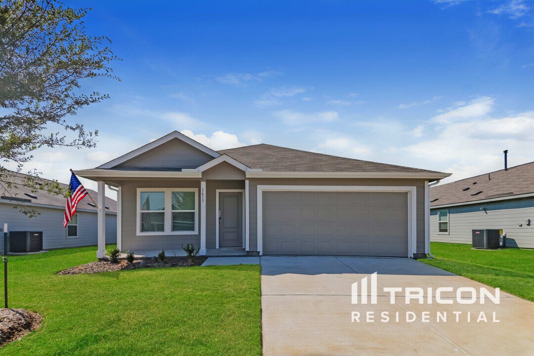1617 Baugh St in McKinney, TX - Foto de edificio