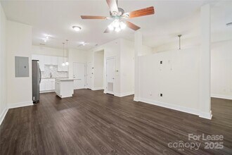 716 N Davidson St, Unit 3 in Charlotte, NC - Building Photo - Building Photo