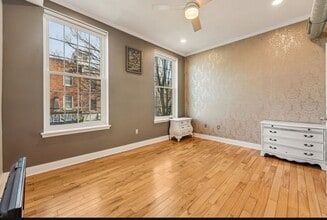 1516 South St, Unit Graduate Hospital (South Street) in Philadelphia, PA - Building Photo - Building Photo