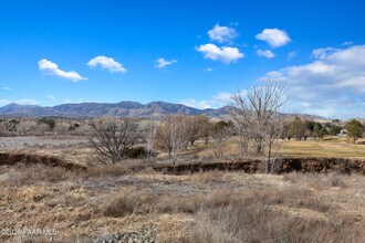 800 N Morales St in Prescott Valley, AZ - Foto de edificio - Building Photo