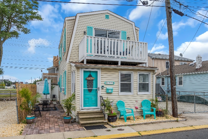 227 Bay Terrace in Seaside Heights, NJ - Foto de edificio