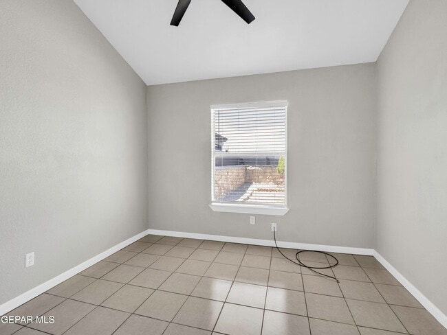 1593 Hartsdale Dr in Horizon City, TX - Building Photo - Building Photo