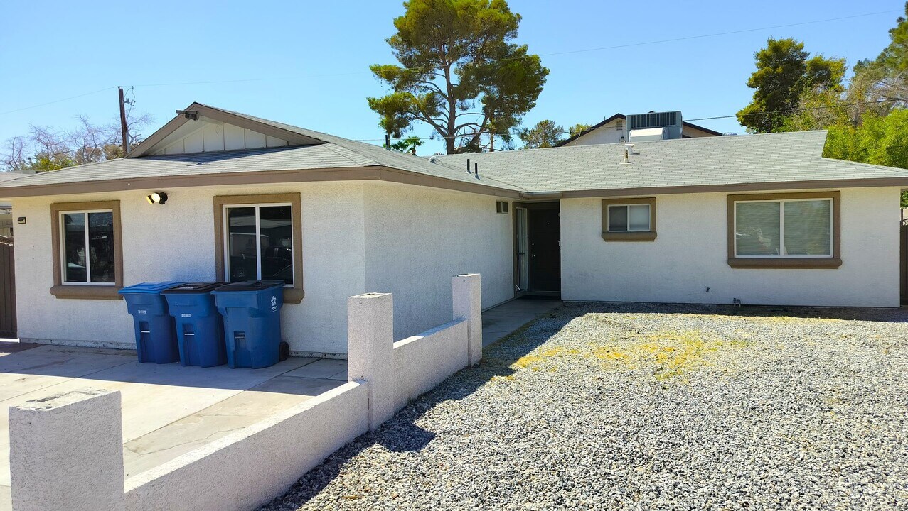 5821 W Eugene Ave in Las Vegas, NV - Building Photo