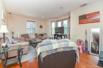 431 Faneuil St in Boston, MA - Building Photo - Building Photo