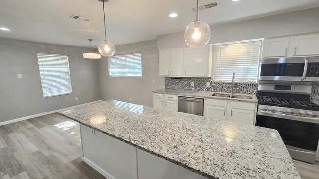 5429 Dazzle Dr in Dallas, TX - Building Photo - Building Photo