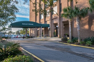 Ashley House Condos in Charleston, SC - Building Photo - Building Photo