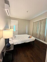 4 Whitman Ave, Unit 2R in Jersey City, NJ - Building Photo - Building Photo