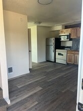 111 2nd Ave N in Hot Springs, MT - Building Photo - Building Photo