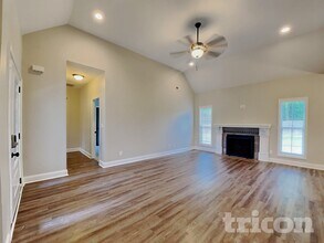 120 Sumter Ln in Clarksville, TN - Foto de edificio - Building Photo