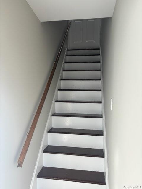 204 Vanderbilt Ave in Brentwood, NY - Building Photo - Building Photo