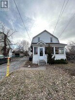 162 Woodroffe Ave in Ottawa, ON - Building Photo