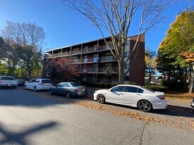 45 Oval Rd, Unit 31 in Quincy, MA - Building Photo