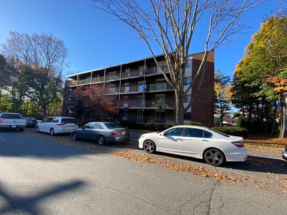 45 Oval Rd, Unit 31 in Quincy, MA - Building Photo