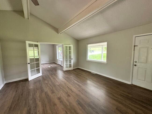 1324 Yell Rd in Lewisburg, TN - Building Photo - Building Photo
