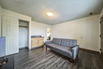 1555 NE Merman Dr in Pullman, WA - Building Photo - Building Photo