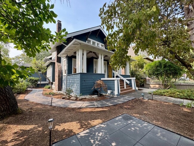 property at 2723 34th Ave S