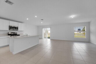 5936 Mangrove Dr in Port St. Lucie, FL - Building Photo - Building Photo