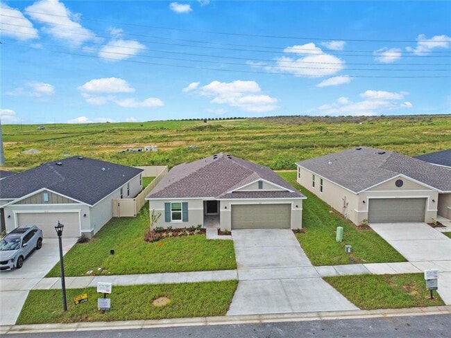 property at 616 Royal Palm Dr