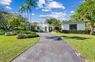 641 Island Rd in Miami, FL - Building Photo