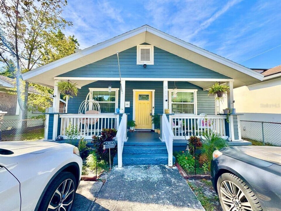 911 E 28th Ave in Tampa, FL - Building Photo