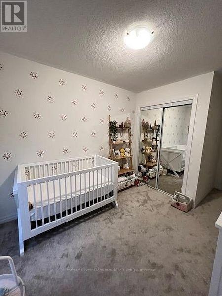 221 Vivant St in Newmarket, ON - Building Photo - Building Photo