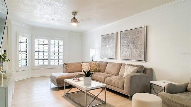 5100 Burchette Rd in Tampa, FL - Building Photo - Building Photo