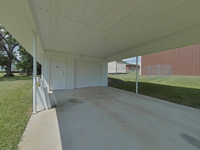 property at 117 Deerwood Dr