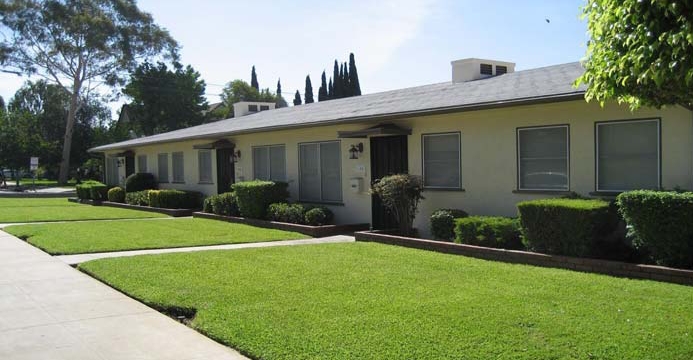 302 Linwood Ave in Monrovia, CA - Building Photo