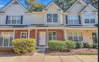 143 South St in Bluffton, SC - Building Photo