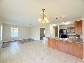 4762 Ribault Ln in Milton, FL - Foto de edificio - Building Photo