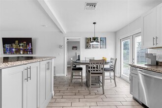 6660 Custer St in Hollywood, FL - Building Photo - Building Photo