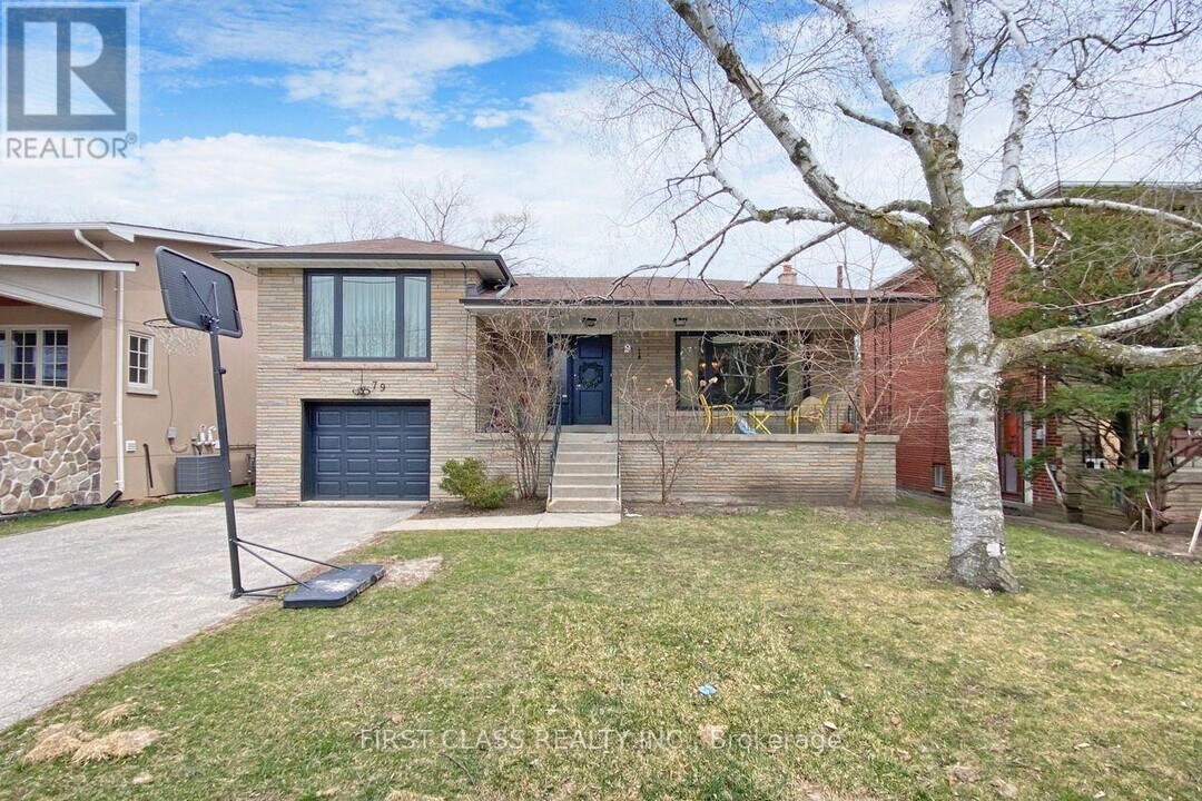 79 Hove St in Toronto, ON - Building Photo