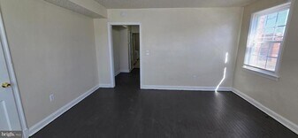 604 Mellon St SE in Washington, DC - Building Photo